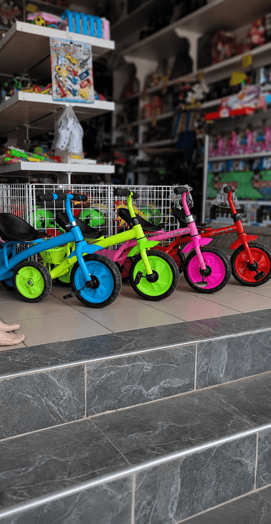 Small Tricycles